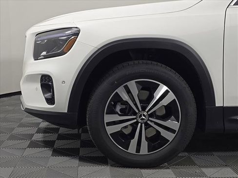 New 2026 Mercedes-Benz GLB 250 4MATIC image 11
