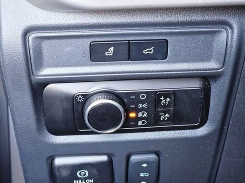 Used 2024 Ford Expedition Max XLT image 20