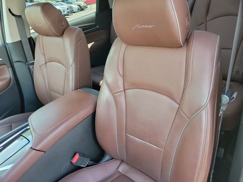 Used 2020 Buick Enclave Avenir w/ Avenir Technology Package FWD image 8