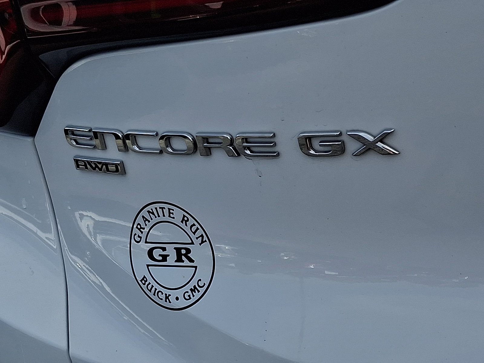 Used 2025 Buick Encore GX Sport Touring w/ Advanced Technology Package AWD/4WD image 30
