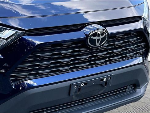 Certified 2025 Toyota RAV4 XLE AWD/4WD image 30