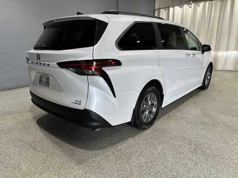 Certified 2023 Toyota Sienna XLE w/ XLE Plus Package AWD/4WD image 5