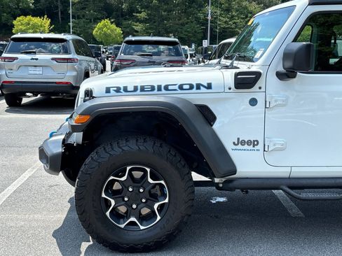 Used 2023 Jeep Wrangler Unlimited Rubicon 4xe w/ Cold Weather Group AWD/4WD image 12