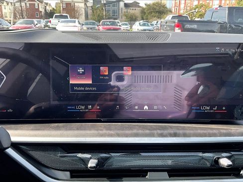 Used 2026 BMW X7 xDrive40i image 36