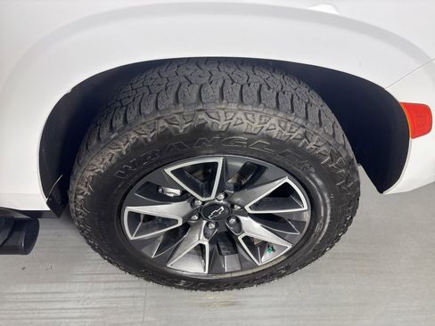 Used 2023 Chevrolet Tahoe Z71 w/ Off-Road Capability Package AWD/4WD image 10