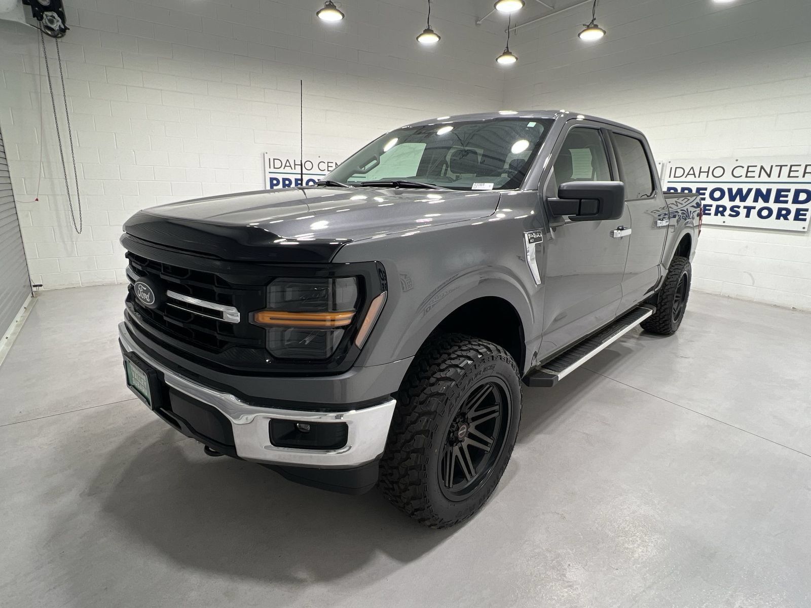 Used 2025 Ford F150 XLT w/ Equipment Group 301A Standard AWD/4WD image 4