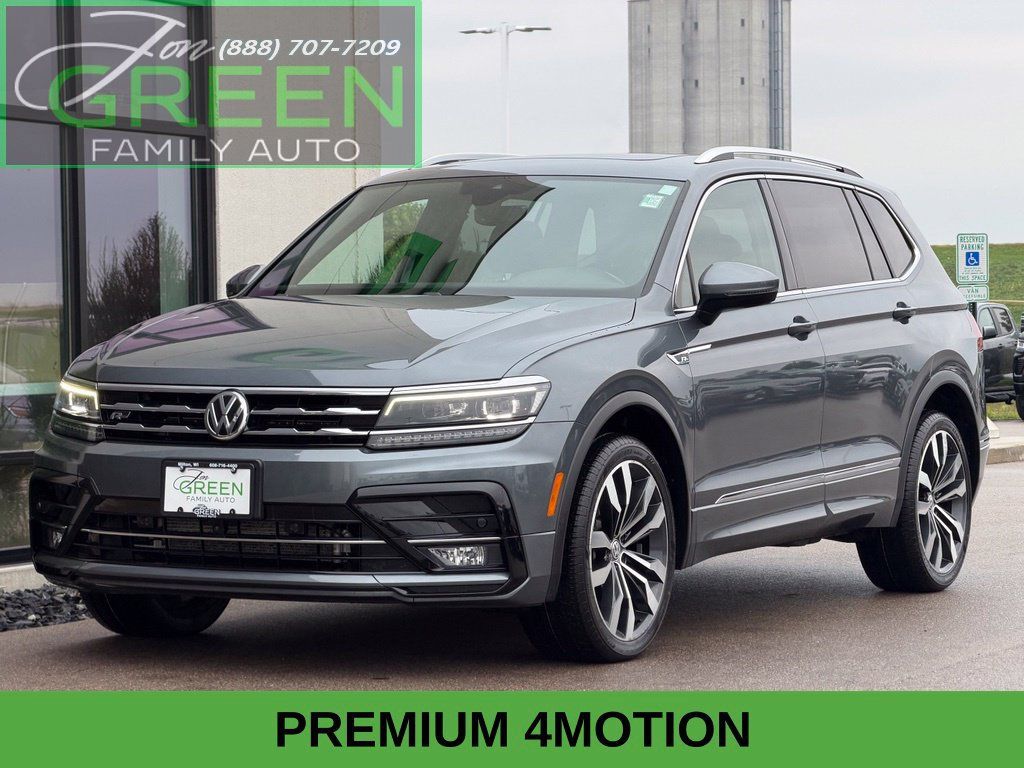 Used 2018 Volkswagen Tiguan SEL Premium w/ R-Line Package AWD/4WD image 1