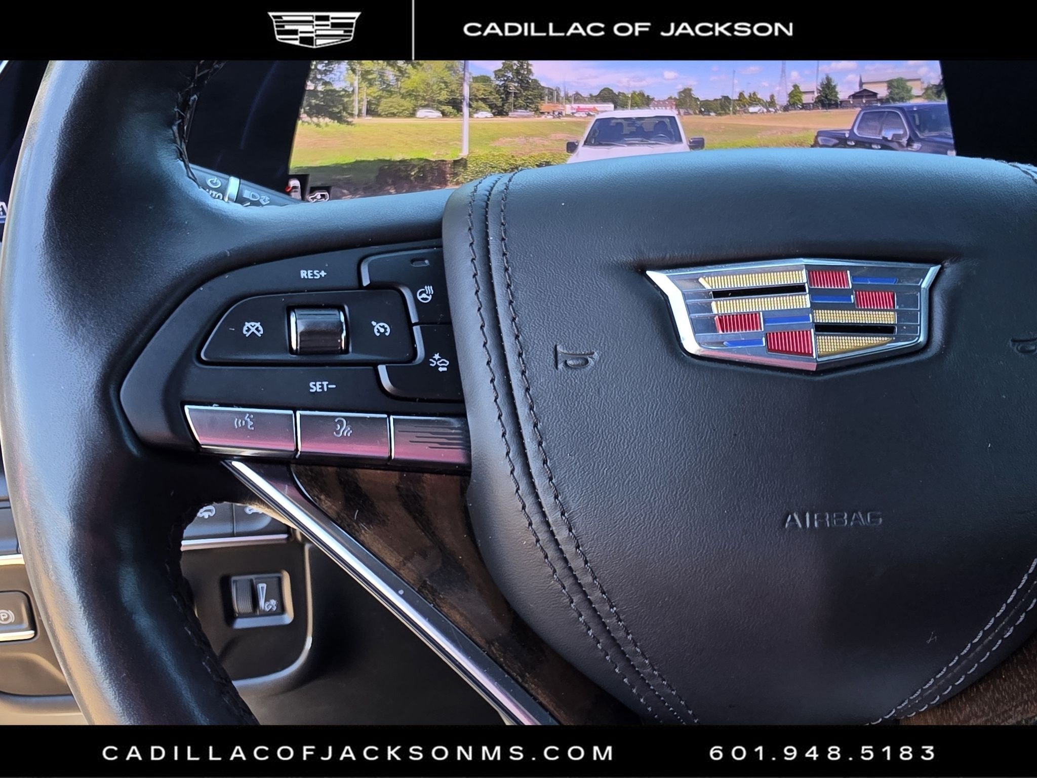 Certified 2023 Cadillac Escalade Premium Luxury Platinum AWD/4WD image 32