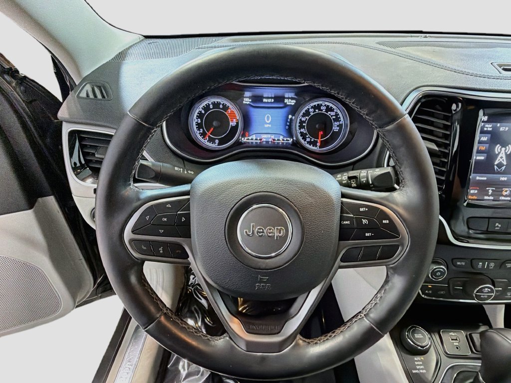 Used 2019 Jeep Cherokee Limited AWD/4WD image 13
