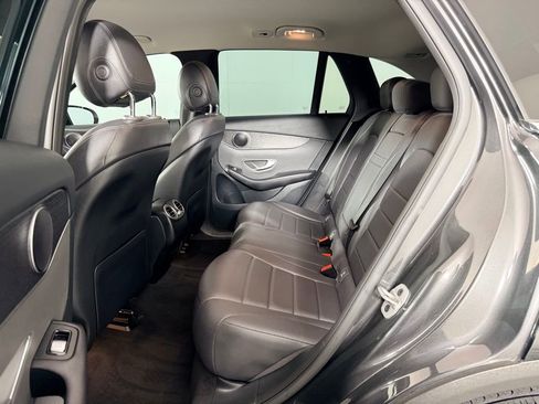 Used 2022 Mercedes-Benz GLC 300 image 22