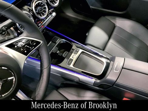 Certified 2026 Mercedes-Benz GLB 250 4MATIC image 18