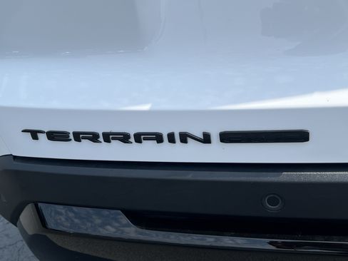 Used 2026 GMC Terrain Elevation w/ Elevation Premium Package AWD/4WD image 9