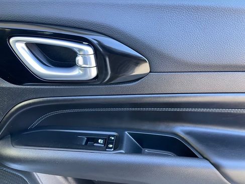 New 2026 Jeep Compass Latitude AWD/4WD image 18