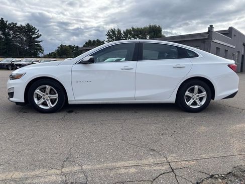 Used 2022 Chevrolet Malibu LS w/ Driver Confidence Package image 4