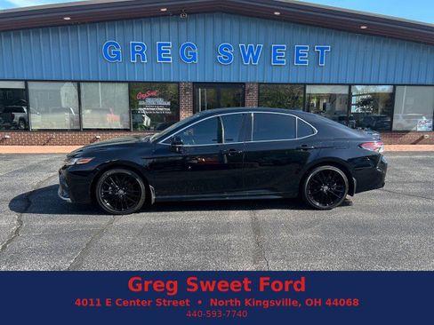 Used 2024 Toyota Camry XSE w/ Navigation Package FWD image 1