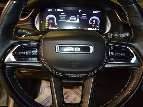 Used 2021 Jeep Grand Cherokee L Overland w/ Advanced Protech Group III image 19