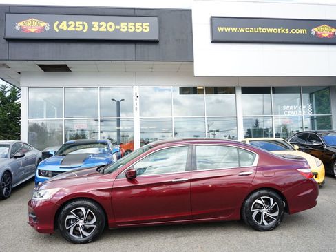 Used 2017 Honda Accord LX image 2