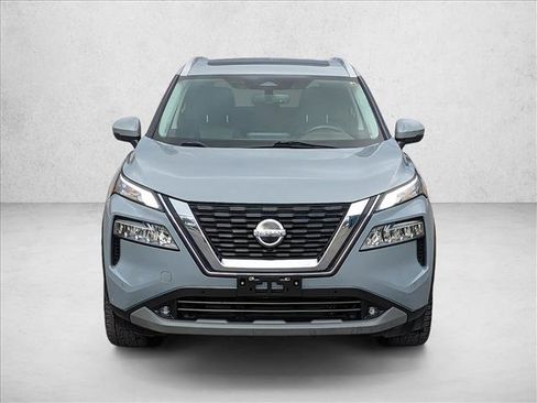 Used 2021 Nissan Rogue SL w/ Premium Package image 2