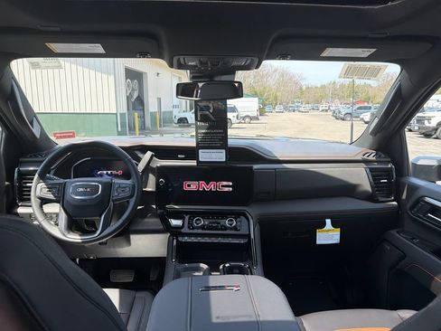 New 2026 GMC Sierra 2500 AT4 w/ AT4 Preferred Package AWD/4WD image 13