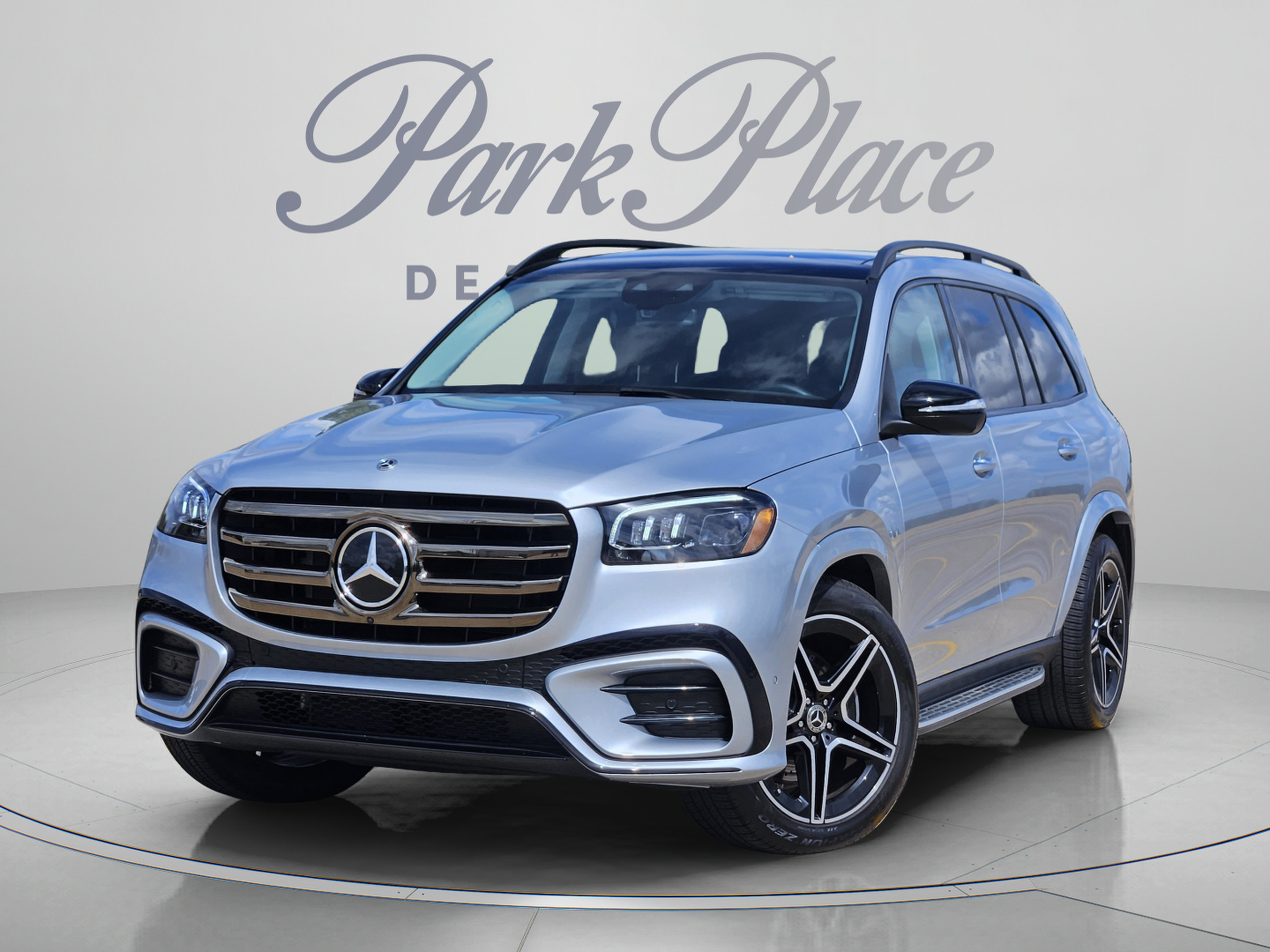 Used 2026 Mercedes-Benz GLS 450 4MATIC w/ AMG Line Exterior image 1