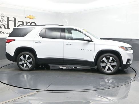 Used 2020 Chevrolet Traverse LT w/ LT Premium Package image 55