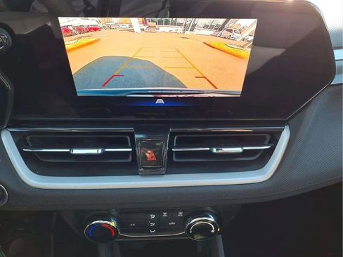 Used 2025 Chevrolet TrailBlazer LT image 16