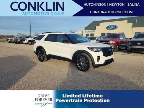 New 2026 Ford Explorer ST-Line w/ ST-Line Street Pack image 1