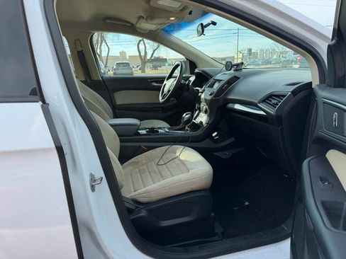 Used 2016 Ford Edge SE image 10