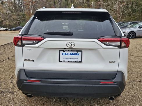 Used 2023 Toyota RAV4 XLE image 5