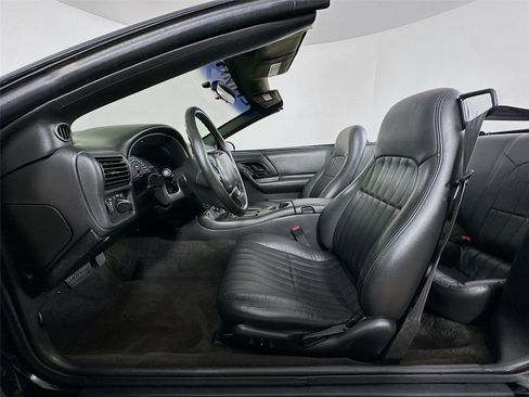 Used 2002 Chevrolet Camaro Z28 w/ SS Performance/Appearance Pkg image 19