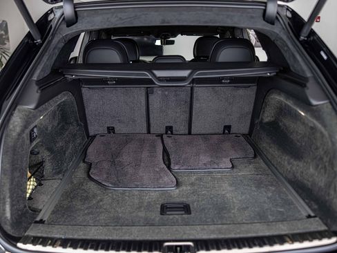 Used 2022 Bentley Bentayga image 15