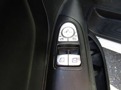 Used 2019 Mercedes-Benz Metris image 11