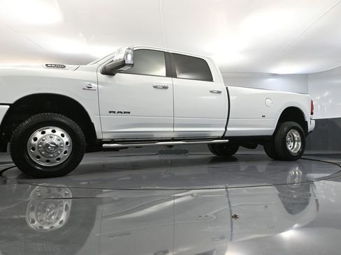 Used 2024 RAM 3500 Laramie AWD/4WD image 59