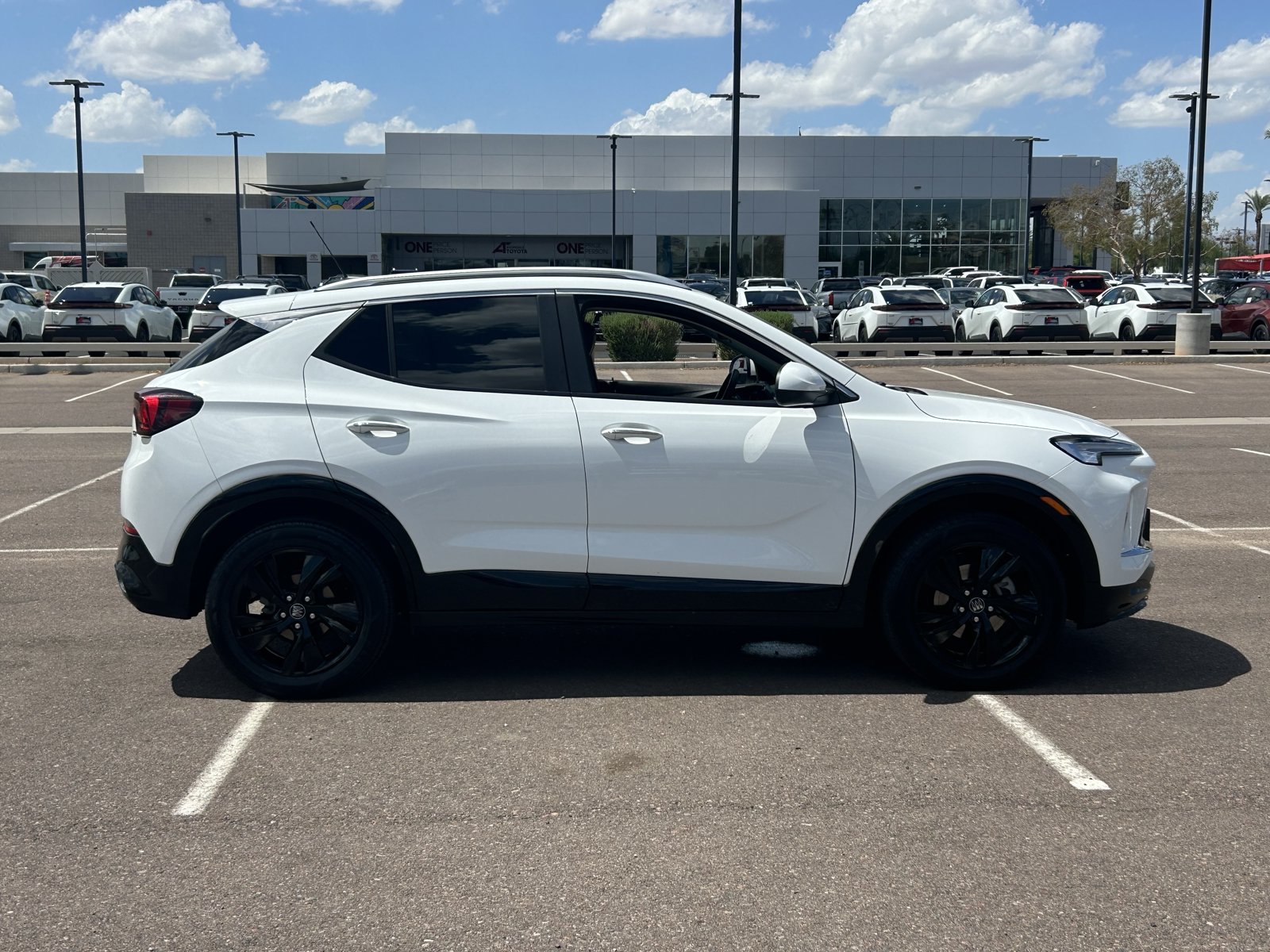 Certified 2024 Buick Encore GX Sport Touring AWD/4WD image 6
