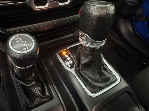 Used 2022 Jeep Wrangler Unlimited Sport w/ Xtreme Recon 35" Tire Package image 16