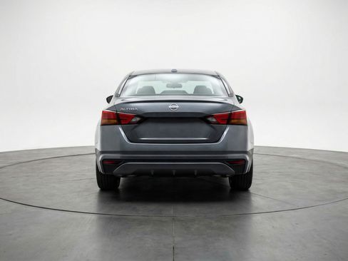 Used 2025 Nissan Altima 2.5 SV FWD image 7