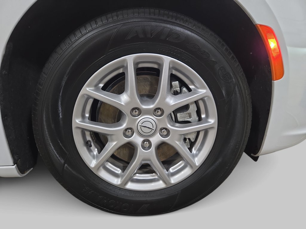 Used 2026 Chrysler Pacifica Select FWD image 38