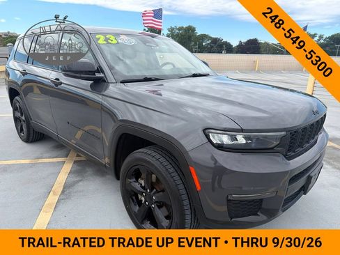 Used 2023 Jeep Grand Cherokee L Limited w/ Black Appearance Package AWD/4WD image 3