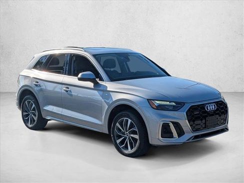 Used 2023 Audi Q5 2.0T Premium Plus w/ Premium Plus Package AWD/4WD image 3
