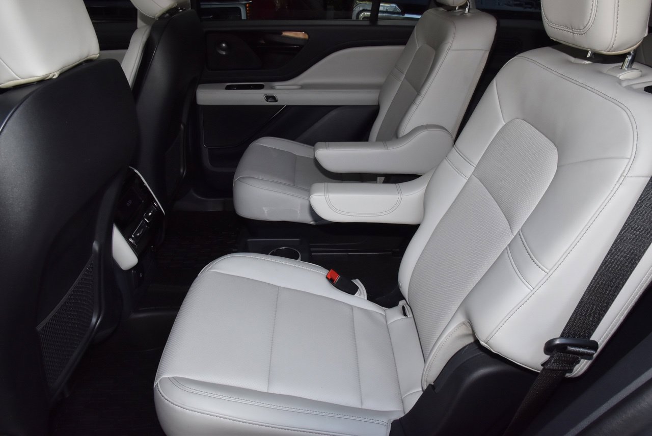 Certified 2025 Lincoln Aviator 2WD w/ Jet Appearance Package image 14