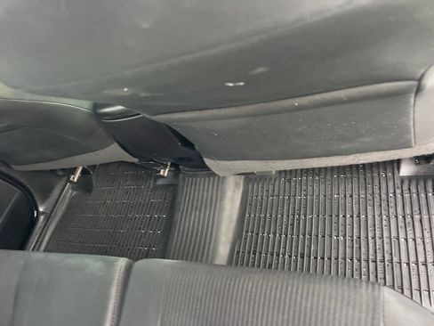 Used 2018 Toyota RAV4 LE image 18