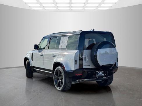 New 2026 Land Rover Defender 110 X-Dynamic SE image 7