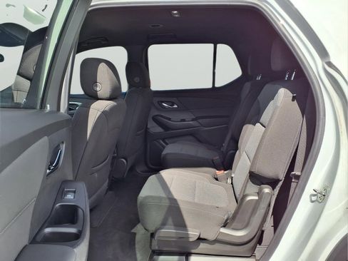 Used 2023 Chevrolet Traverse LT AWD/4WD image 10