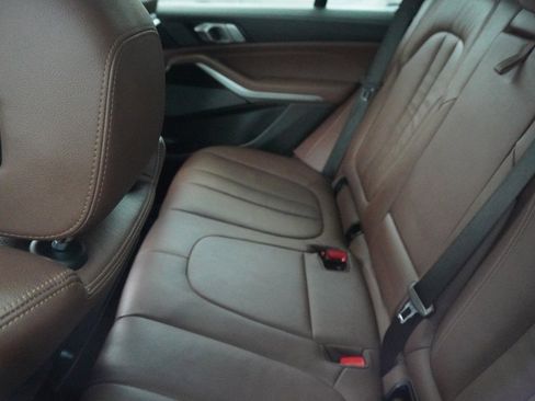 Used 2020 BMW X5 sDrive40i w/ Premium Package image 9