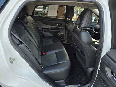 Used 2024 Nissan Ariya AWD image 12