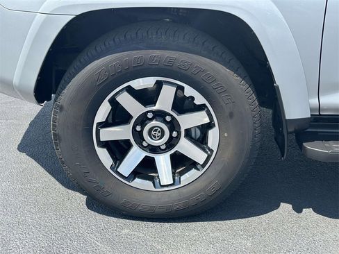Used 2024 Toyota 4Runner TRD Off-Road Premium image 28