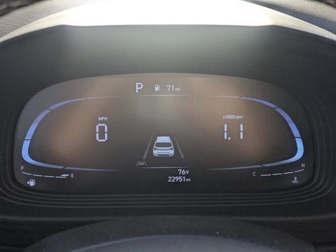 Certified 2024 Hyundai Venue SEL image 30