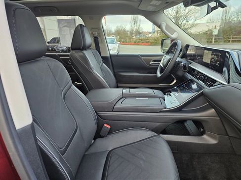 Used 2025 INFINITI QX80 Luxe image 12