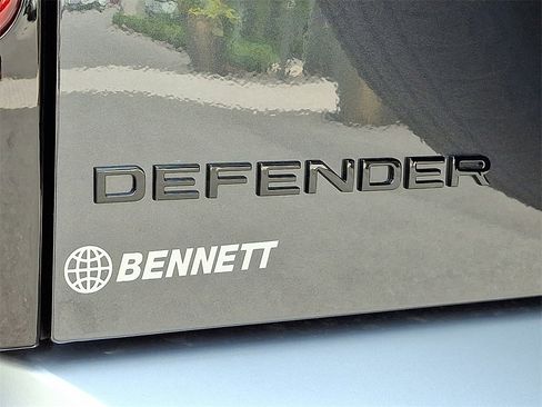 New 2025 Land Rover Defender 110 S image 24