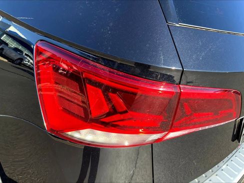 Used 2023 Volkswagen Taos SE image 29